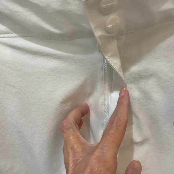 Columbia PFG Ladies Plus White Shorts-5” - w/UPF 50 - 16W - Picture 9 of 14